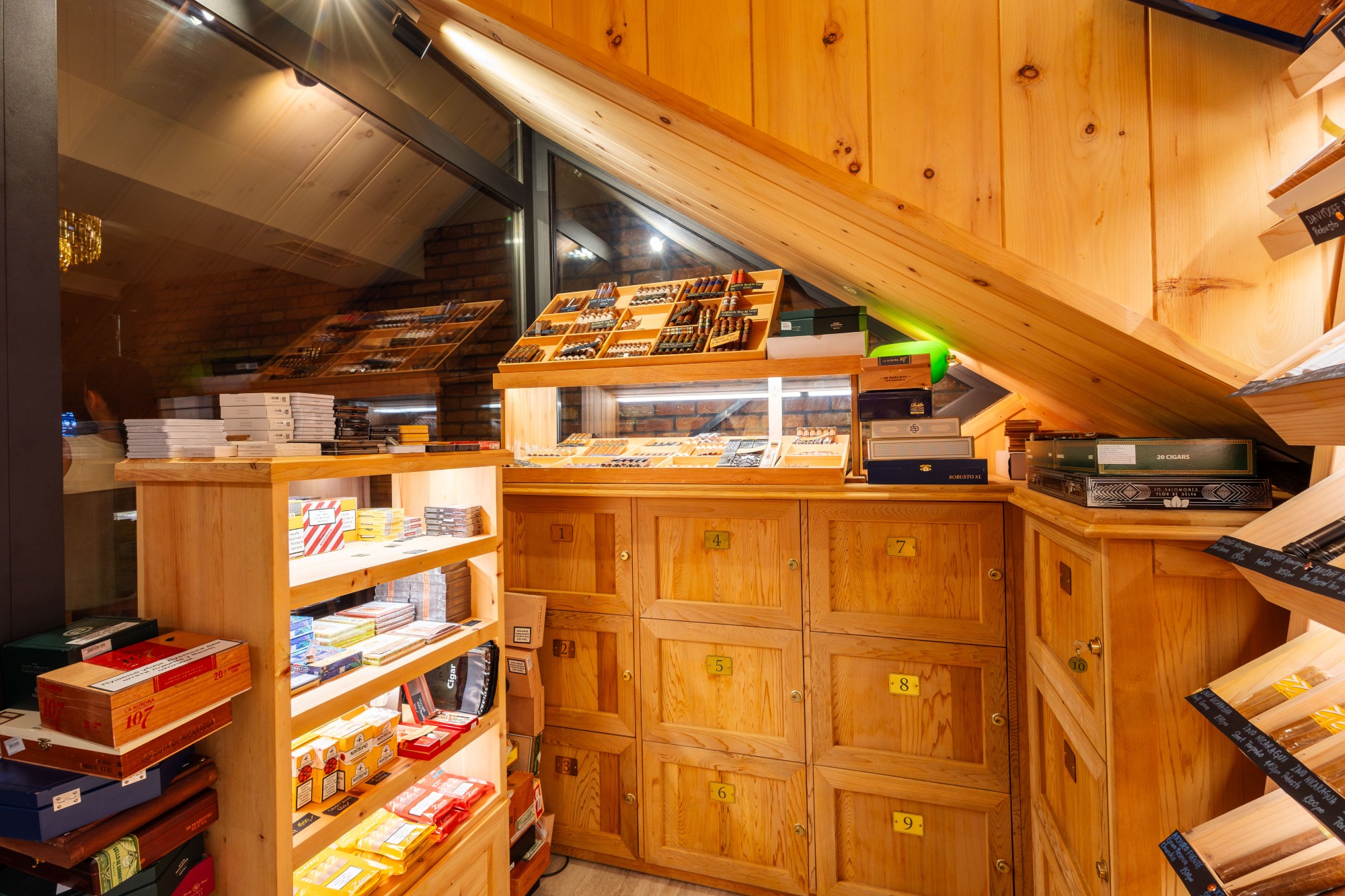 Walk-in humidor 2